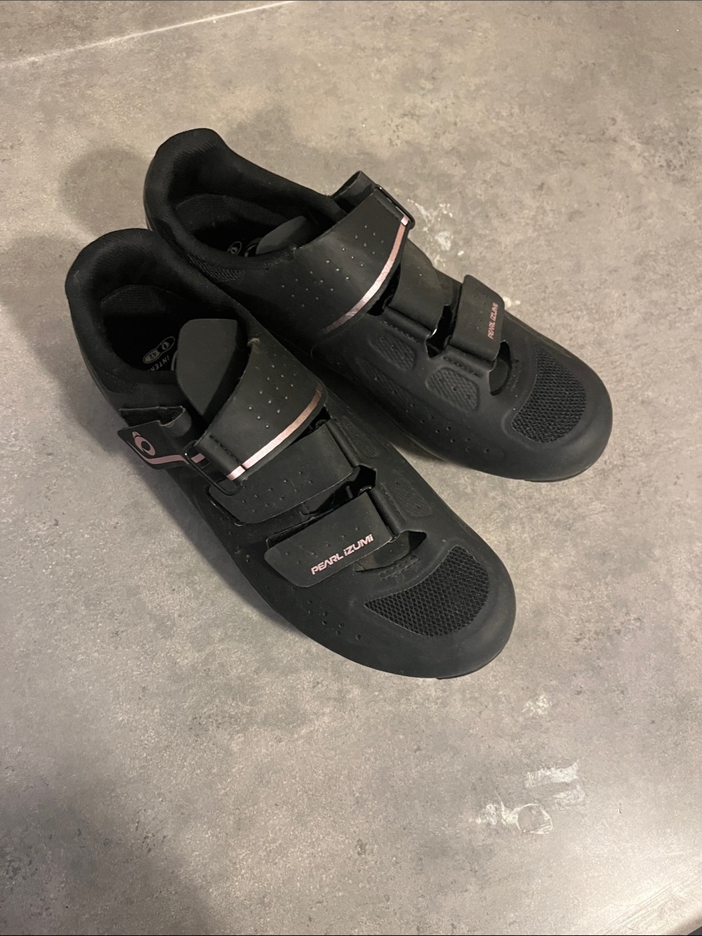 Women’s Pearl Izumi Bike Shoes
